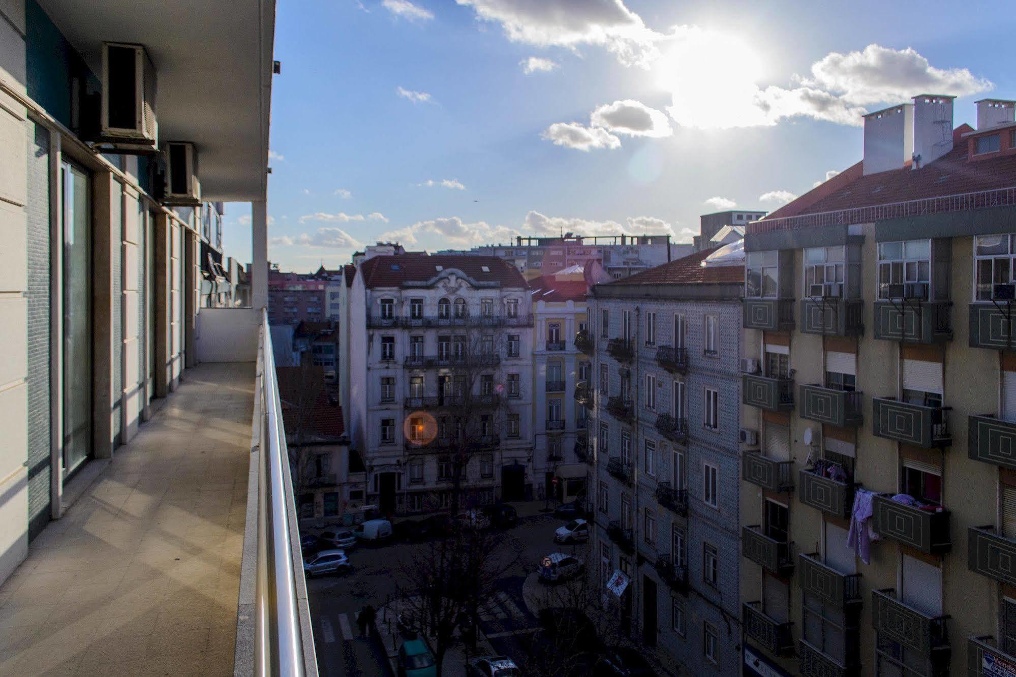 Hans Brinker Hostel Lisbon Exterior photo